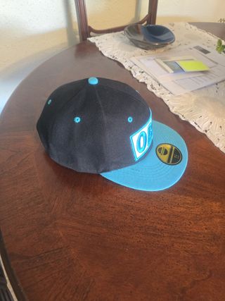 Gorra Obey negra y azul
