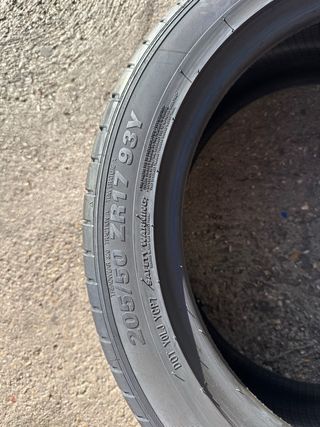 Neumático KUMHO ECSTA PS71 205/50R17