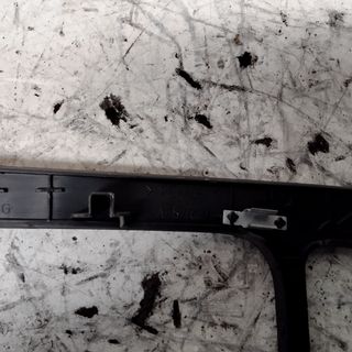 EMBELLECEDOR CENTRAL VOLKSWAGEN GOLF V 2004