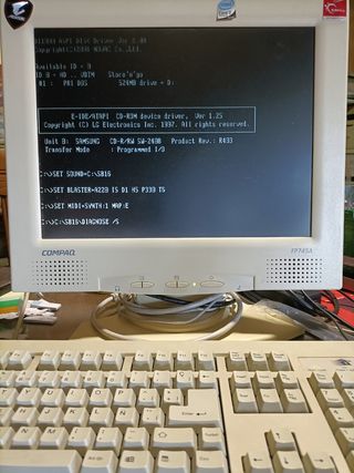 Fujitsu Siemens-600xs PC Windows 95/98/ MS DOS
