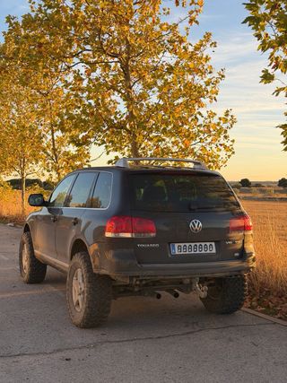Volkswagen Touareg v10