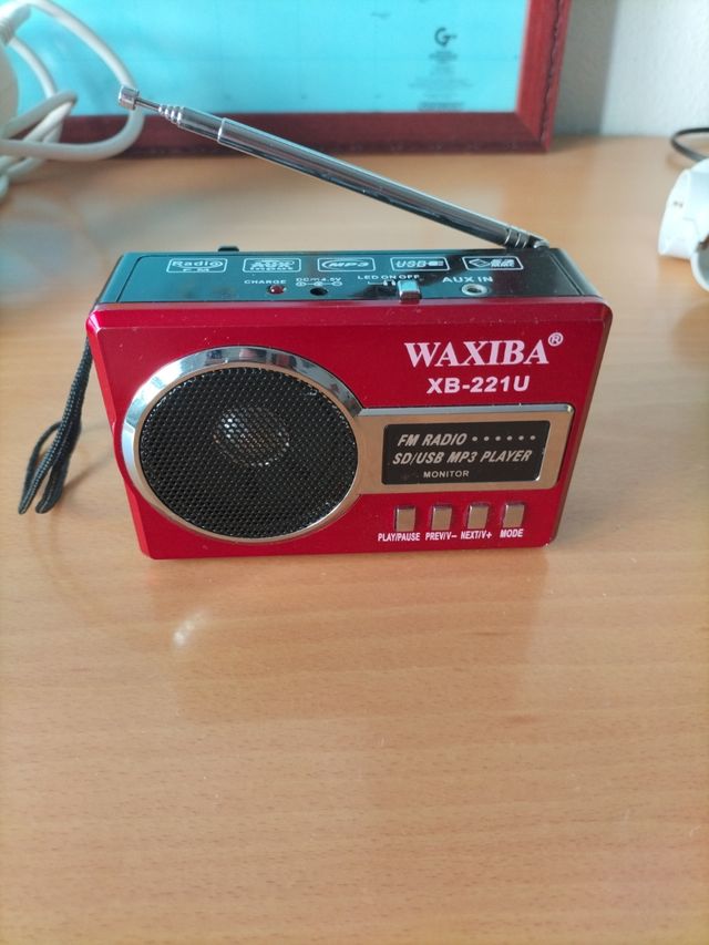 Radio WAXIBA XB-221U - Roja