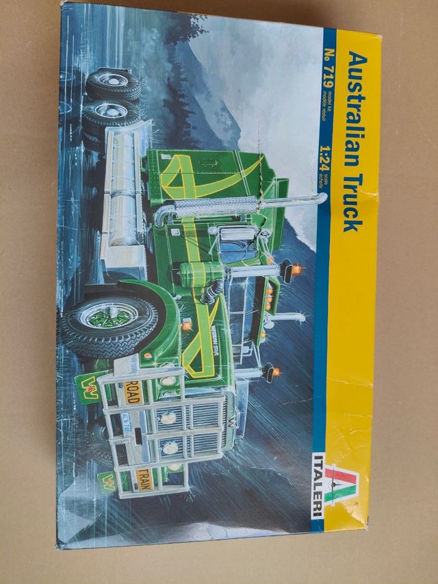 Camión Italeri 719 1:24 - Western Star 