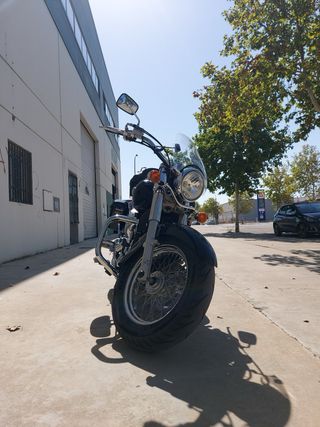 Kawasaki Vulcan 900 Classic