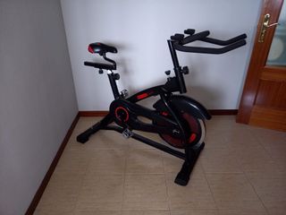 Bicicleta estática fitness