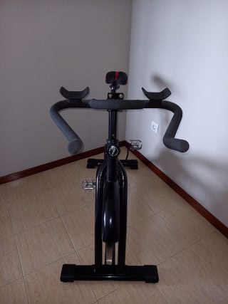 Bicicleta estática fitness