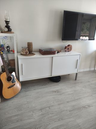 Mueble TV blanco - 2 puertas
