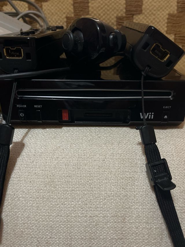 Wii negra - Consola + 2 mandos