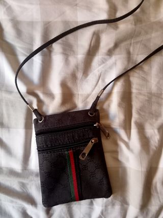Bandolera Gucci negra y roja