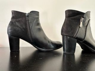 Botines negros Viviene -talla 39