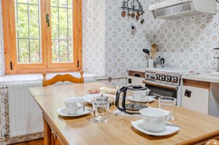 Edificio en venta en Miraflores de la Sierra