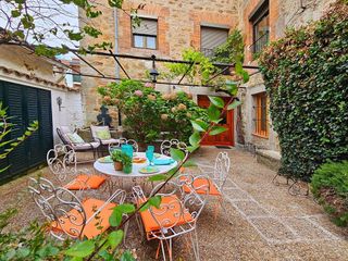 Edificio en venta en Miraflores de la Sierra