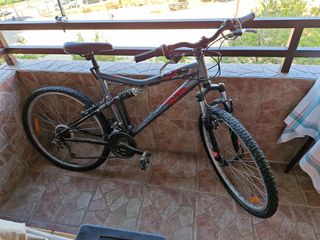 Bicicleta Rockrider montaña 24v