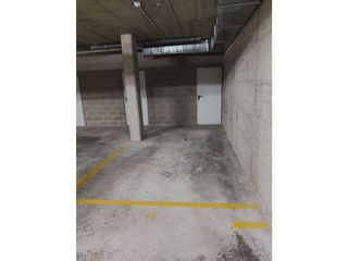 Garaje en venta en Eixample Sud – Migdia en Girona