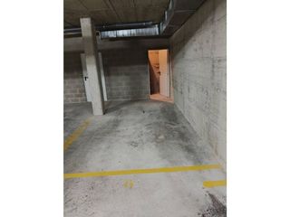 Garaje en venta en Eixample Sud – Migdia en Girona