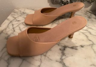 Tacones beige - Zapatos mujer