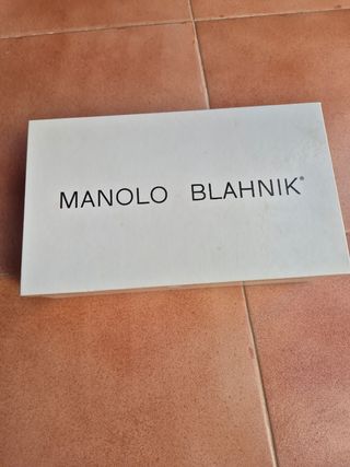 Manolo Blahnik Pumps - Rojo y Negro