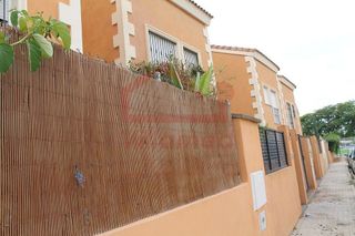 Casa pareada en venta en La Conarda en Pobla de Vallbona (la)
