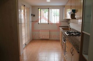 Casa pareada en venta en La Conarda en Pobla de Vallbona (la)