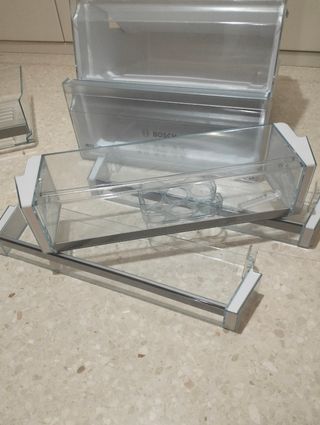 Repuestos frigorifico bosch.15 euros la pieza.