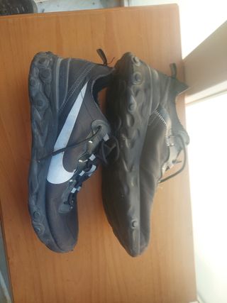 Tenis Nike React - negros