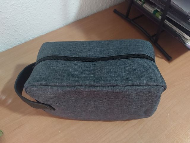Bolsa aseo AXE gris