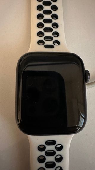 Apple Watch Series 5 44mm + correas + cargador