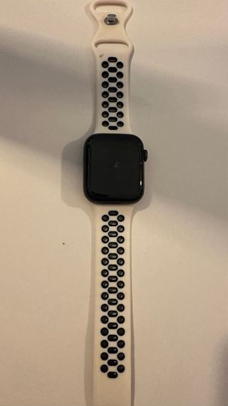 Apple Watch Series 5 44mm + correas + cargador