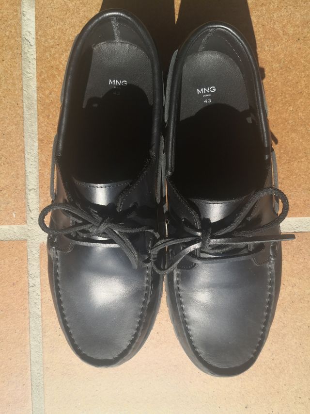 Náuticos Mango Piel 43 de segunda mano por 25 EUR en Cortiguera