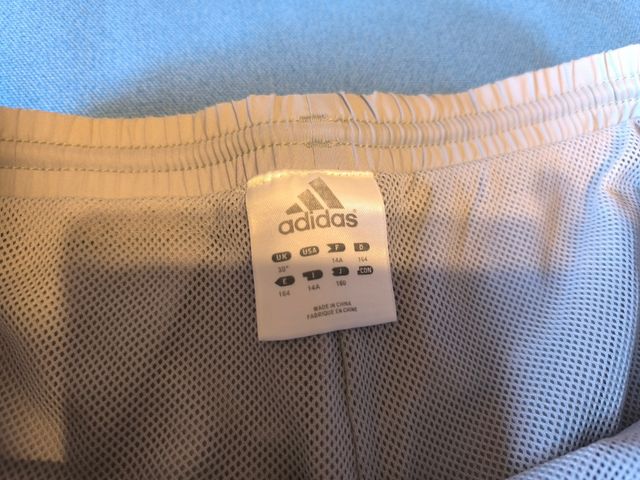 Pantalon corto deportivo Adidas