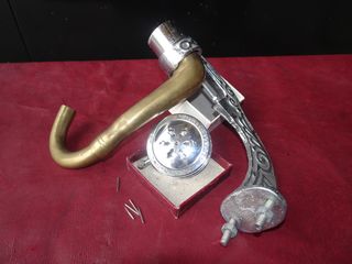 Soporte para gramola,gramofono,diafragma y agujas.