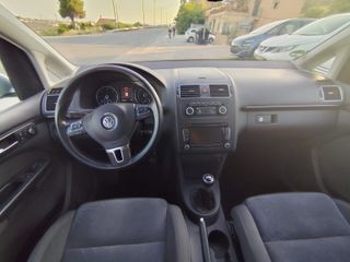 Volkswagen Touran 2011