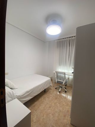 alquiler vacacional, 2 baños, 4 habitataciones.