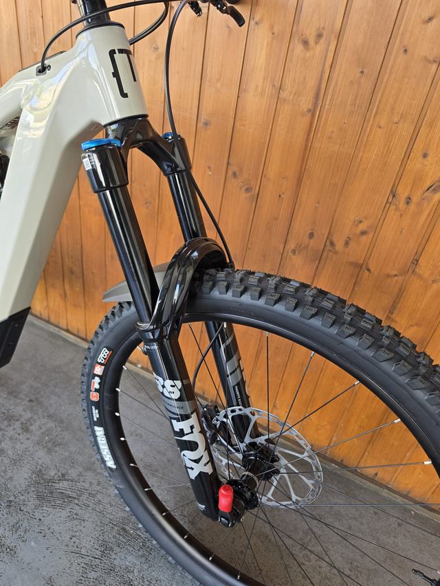 Bicicleta Moustache Game 160.7 E-MTB