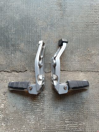 Estriberas traseras pasajero BMW R1150R