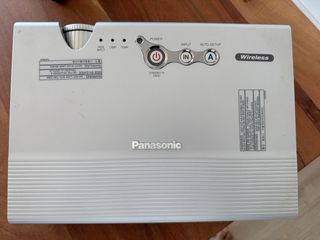Proyector Panasonic PT-LB30TU wifi 