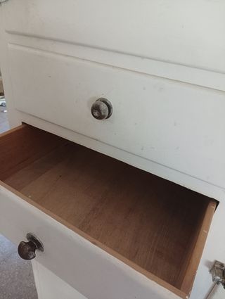 Alacena vintage blanca de madera