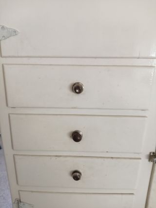 Alacena vintage blanca de madera