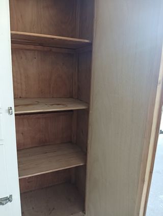 Alacena vintage blanca de madera