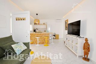 Chalet en venta en Oliva Playa en Oliva