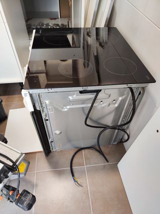 Horno Zanussi con vitrocerámica