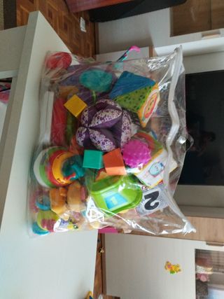 Juguetes bebé - Sonajeros & cubos