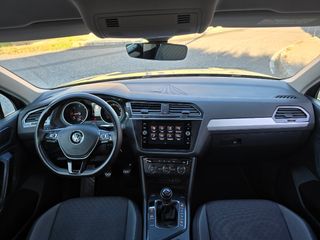 Volkswagen Tiguan < R-LINE >< 2.0 TDI ><2019>