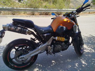 Yamaha MT-03 660cc - Moto