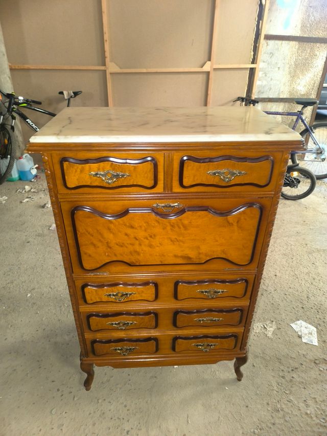 Aparador antiguo madera-mármol