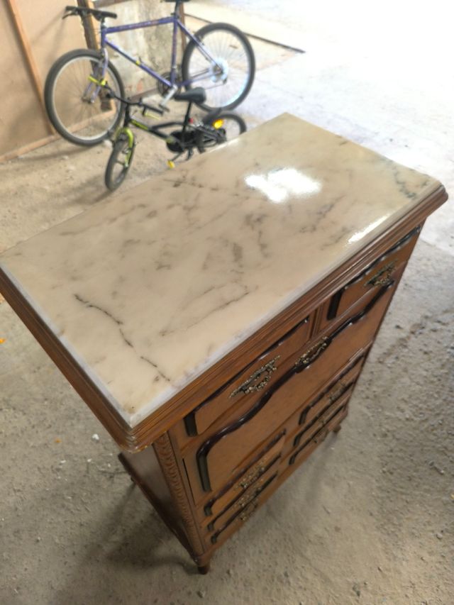 Aparador antiguo madera-mármol