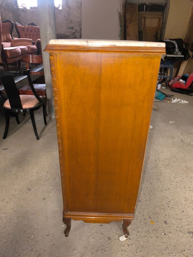 Aparador antiguo madera-mármol