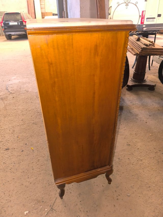 Aparador antiguo madera-mármol