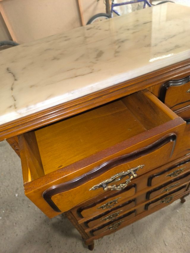 Aparador antiguo madera-mármol