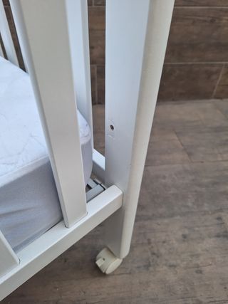 Cuna bebé blanca con colchón